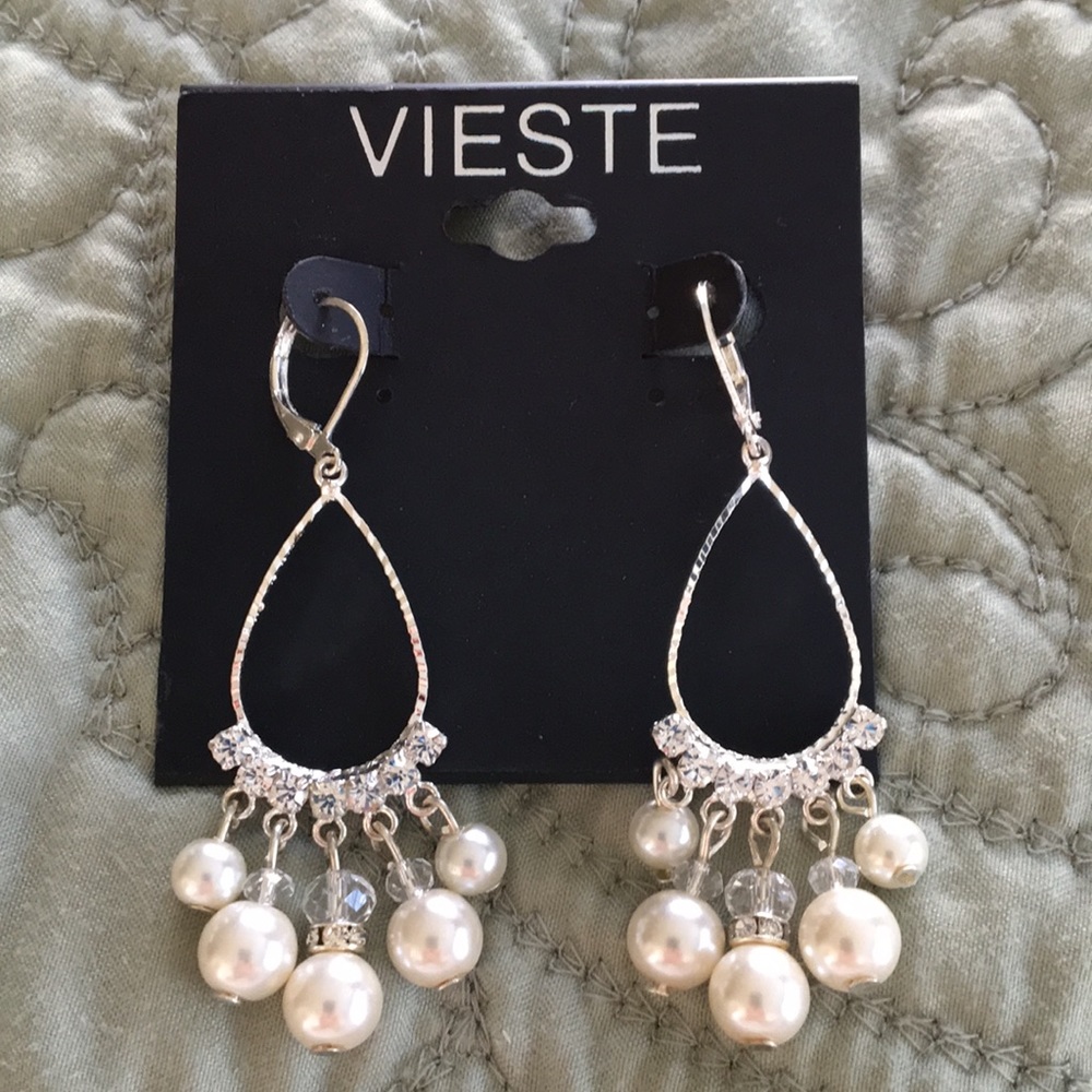 NWOT Vieste earrings